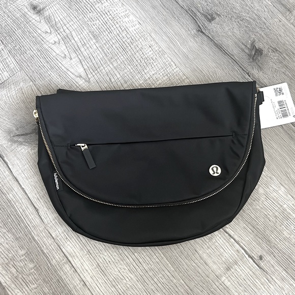 lululemon athletica Handbags - Lululemon - All Night Festival Bag 5L (The larger one) - Black/Gold - NEW!